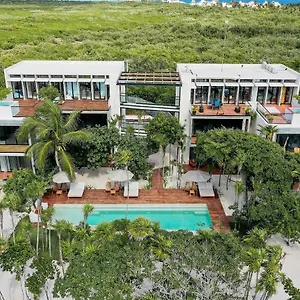 https://tulsayab-luxury-development.quintano-roohotels.com